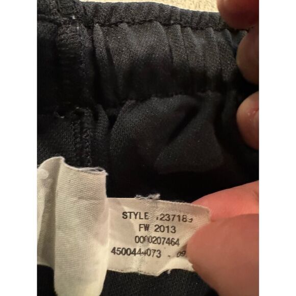 Under Armour Women's Size Medium HeatGear Athletic Shorts Black‎ - Picture 4 of 4